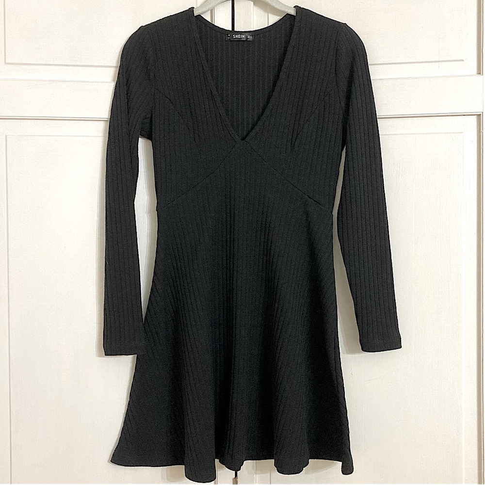 SHEIN Long Sleeve Ribbed Black Skater Dress Size Small 💗